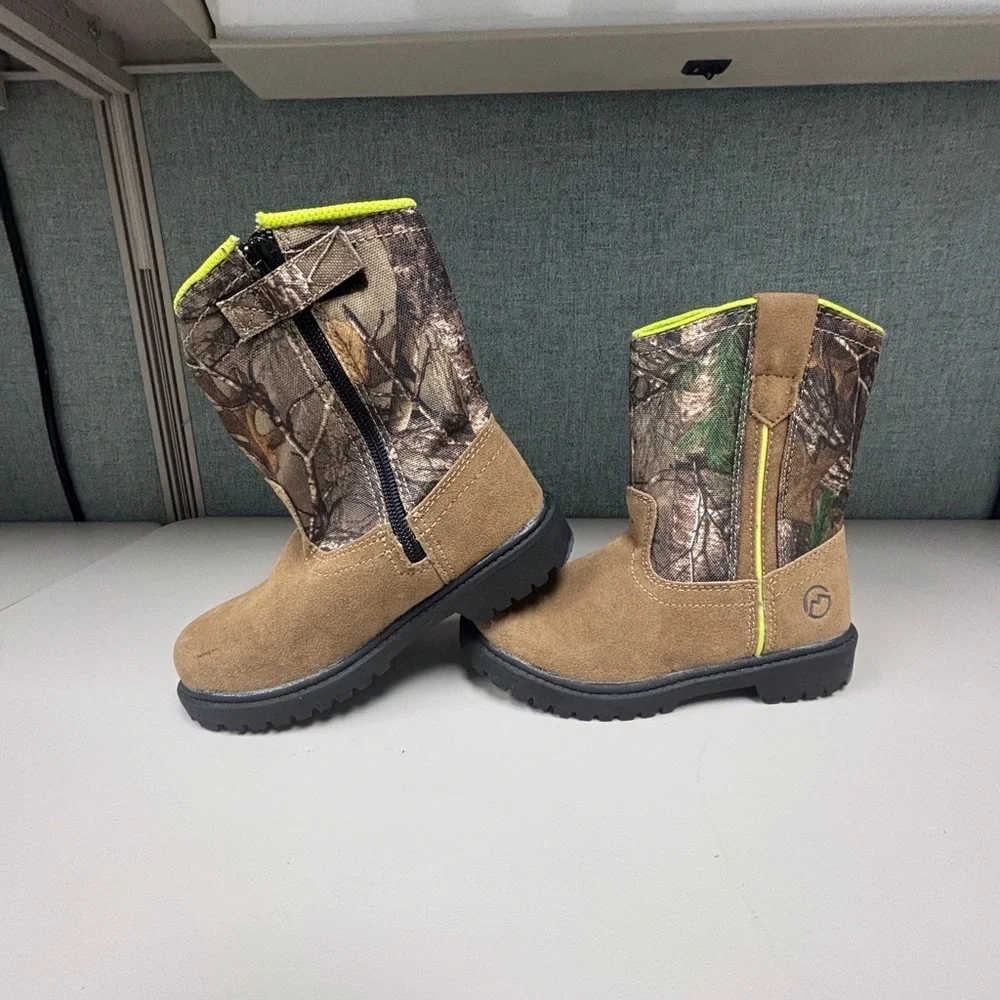 Magellan Outdoors Kids Camo Boots - Brown and Green